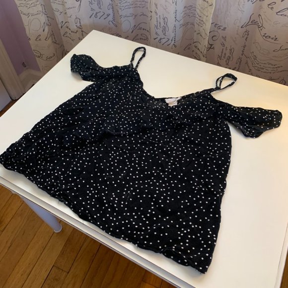Full Tilt Black & White Polka Dot Off the Shoulder Top 🐧 - Picture 2 of 9